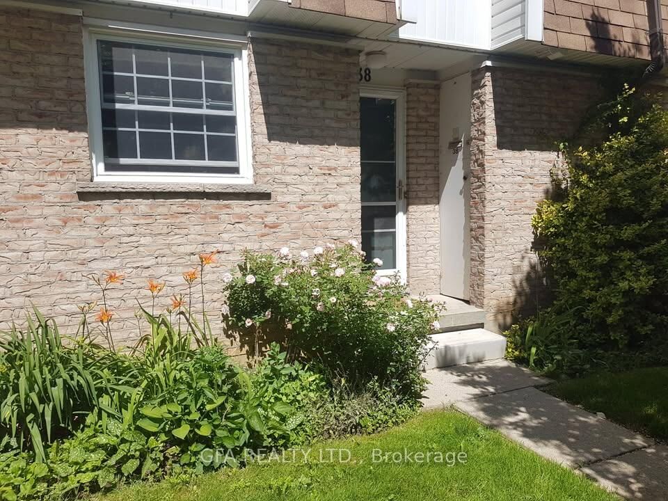 Property Photo: 383 Edinburgh Road S 38 ON N1G 2K7