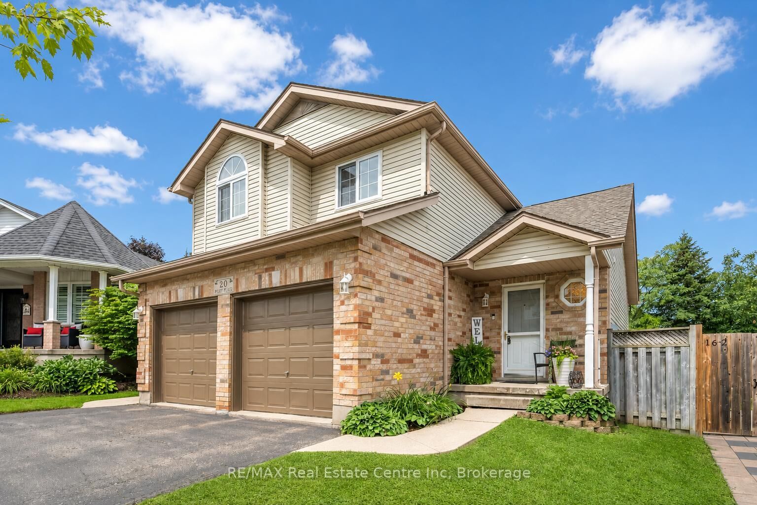 Property Photo: 20 Pratt Place ON N3C 4C8