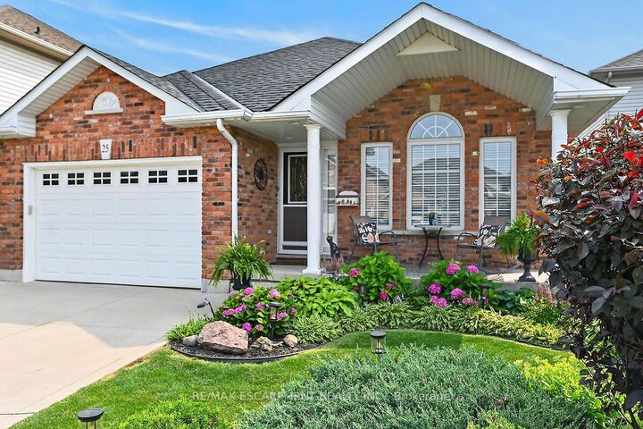 Property Photo: 25 Eric Burke Court ON L9A 5J9