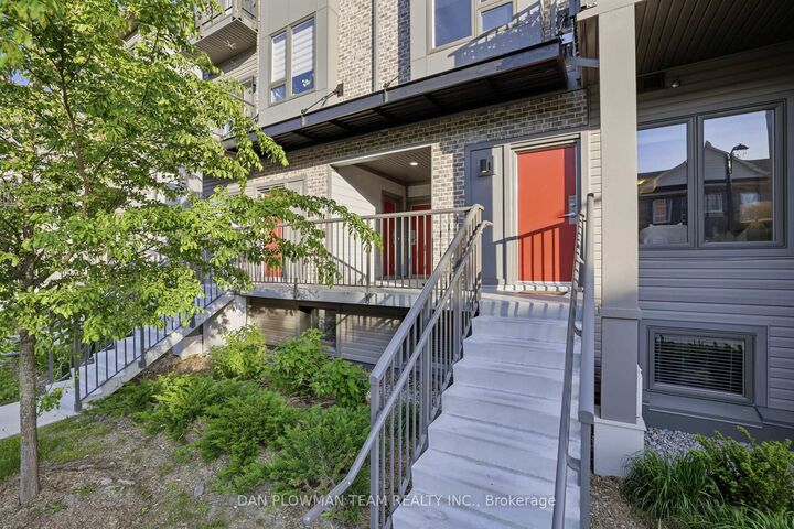 Property Photo: 2635 William Jackson Drive 1210 ON L1X 0L4