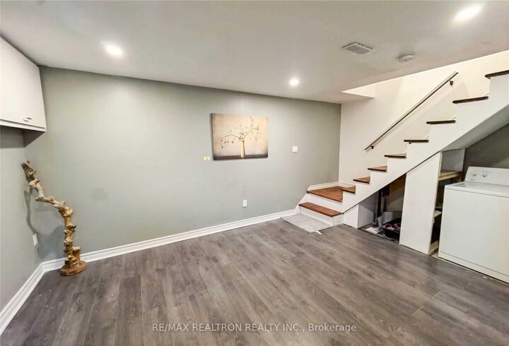Property Photo:  7 Barnwell Drive  ON M1V 1Y7 