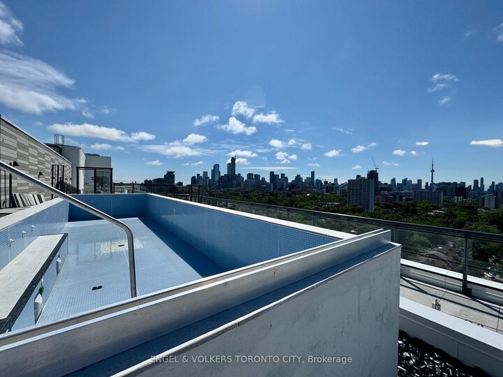 Property Photo:  322 Dupont Street 207  ON M5A 0E3 