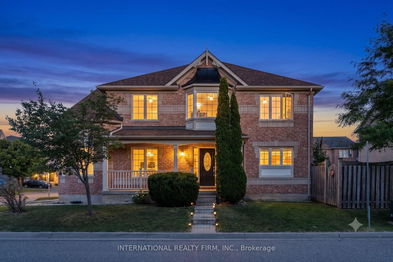 Property Photo: 720 Stagg Gardens ON L9T 0X9