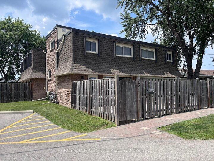 Property Photo:  5 Viking Court 304  ON L3M 3T8 