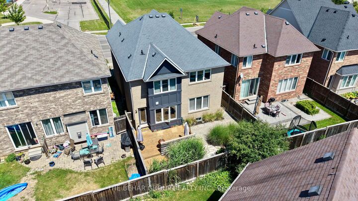 Property Photo: 328 Savoline Boulevard ON L9T 7M3