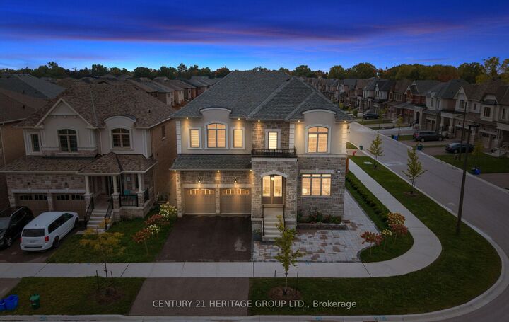 Property Photo: 319 Danny Wheeler Boulevard ON L4P 0K1