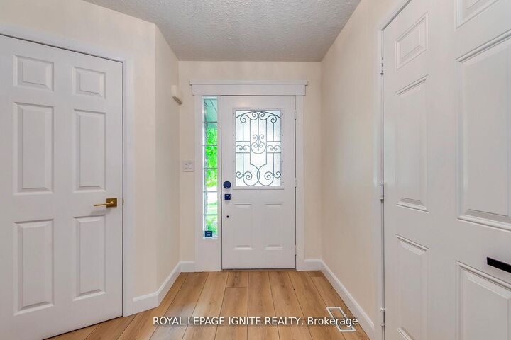 Property Photo: 64 Templewood Drive ON N2R 1X3