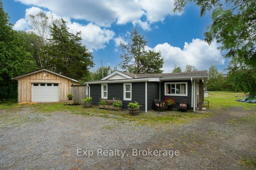 Property Photo: 2822 Shannon Road ON K0K 3A0