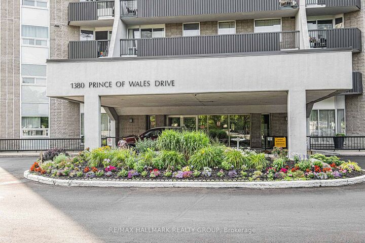Property Photo: 1380 Prince Of Wales Drive 1005 ON K2C 3N5