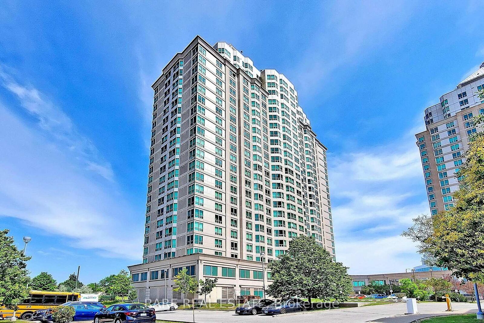 Photo de la propriété: 11 Lee Centre Drive 1016 ON M1H 3J5