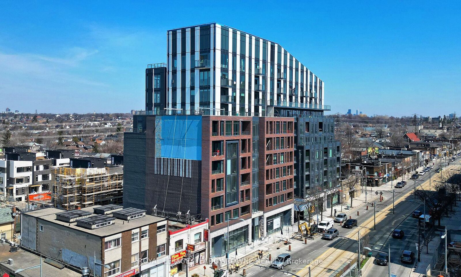 Property Photo:  1808 St. Clair Avenue W 712  ON M6N 1J5 
