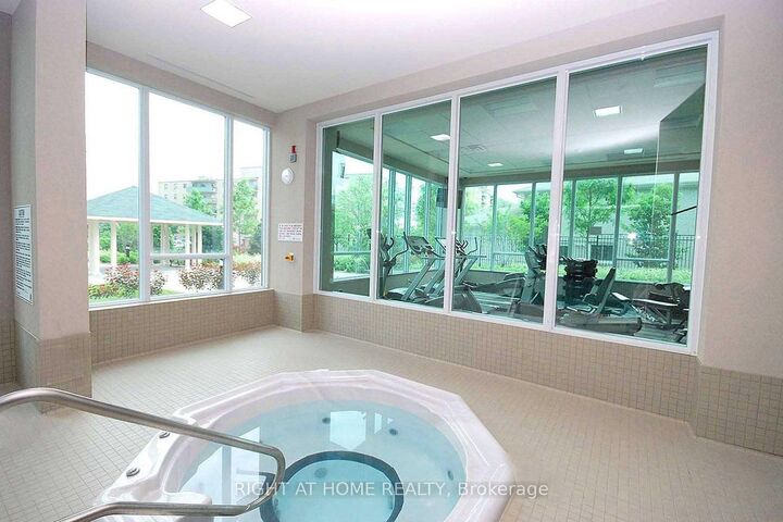 Property Photo:  3525 Kariya Drive 601  ON L5B 0C2 