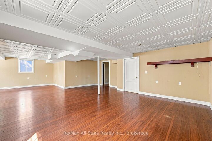 Property Photo: 90 Roseborough Drive ON L9L 2E2