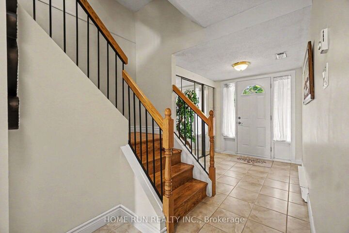 Property Photo:  9D Castlebrook Lane  ON K2G 5G1 
