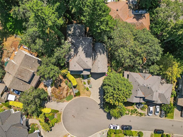 Property Photo: 209 Shadow Ridge Pl BC V8Z 5C8