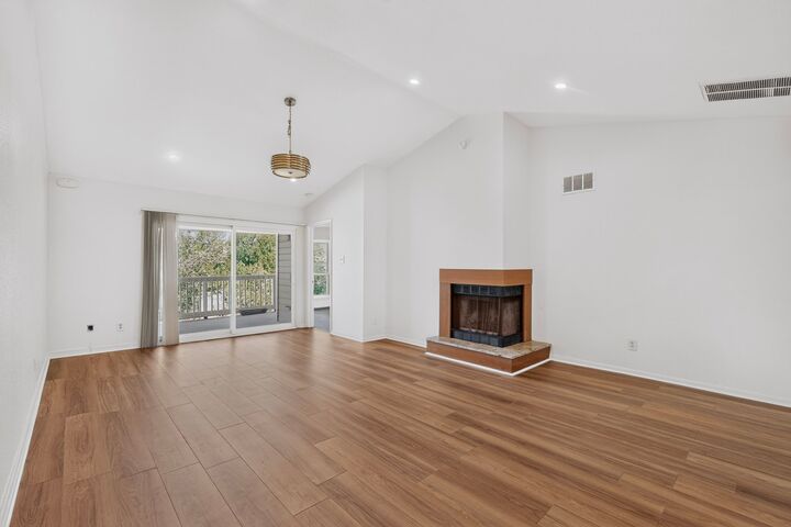 Property Photo: 2450 Wickersham Lane 1008 TX 78741