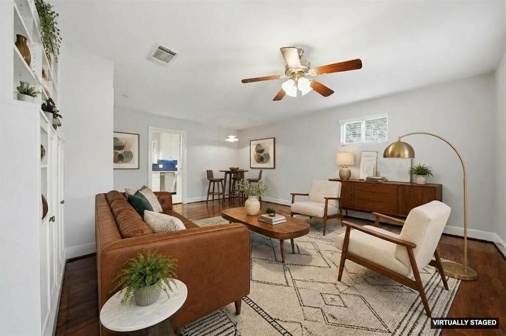 Property Photo: 9504 N Creek Drive TX 78753