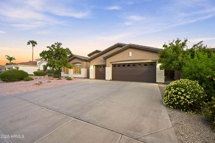 Property Photo: 481 E Vermont Drive AZ 85295
