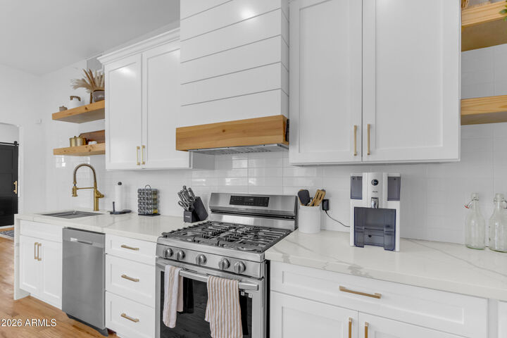 Property Photo: 2046 N 11th Street AZ 85006