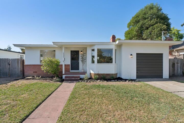 Property Photo: 1825 Robin Hood Lane CA 95405
