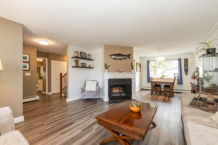 Property Photo: 11761 190 Street BC V3Y 1Y2