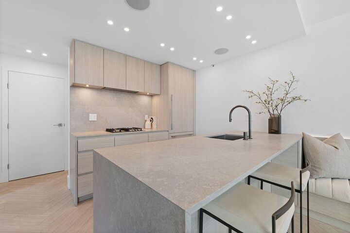 Property Photo: 1438 Richards Street 2206 BC V6Z 3B8