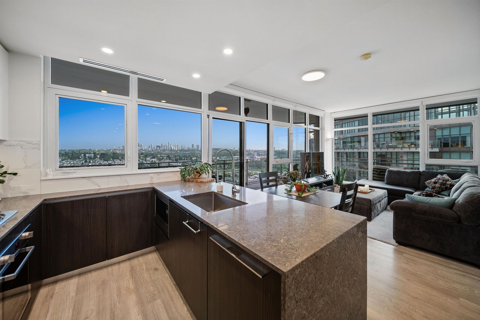 Property Photo:  5333 Goring Street 2606  BC V5B 0B6 