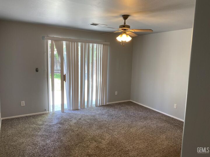 Property Photo: 10400 Starlight Peak Drive CA 93311
