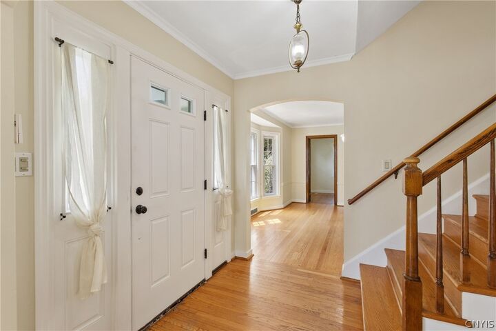 Property Photo:  105 Bradford Parkway  NY 13224 