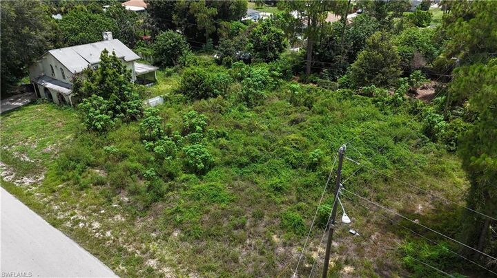 Property Photo:  420 Hamilton Ave  FL 33972 