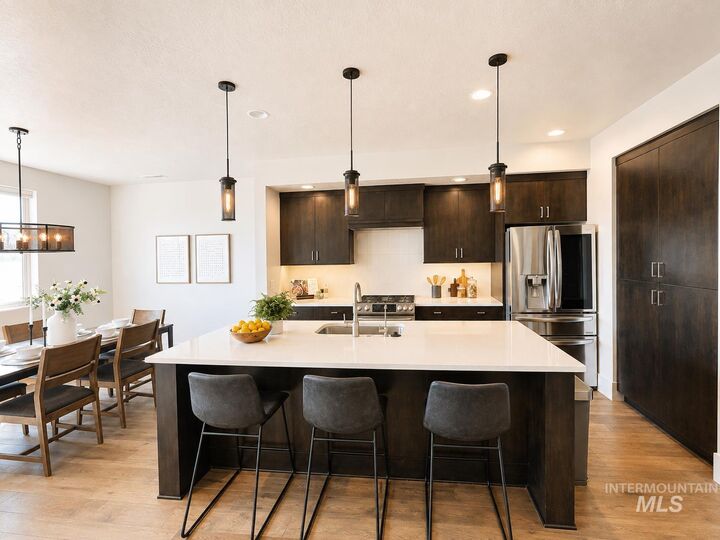 Property Photo:  3755 E Parkcenter  ID 83716 