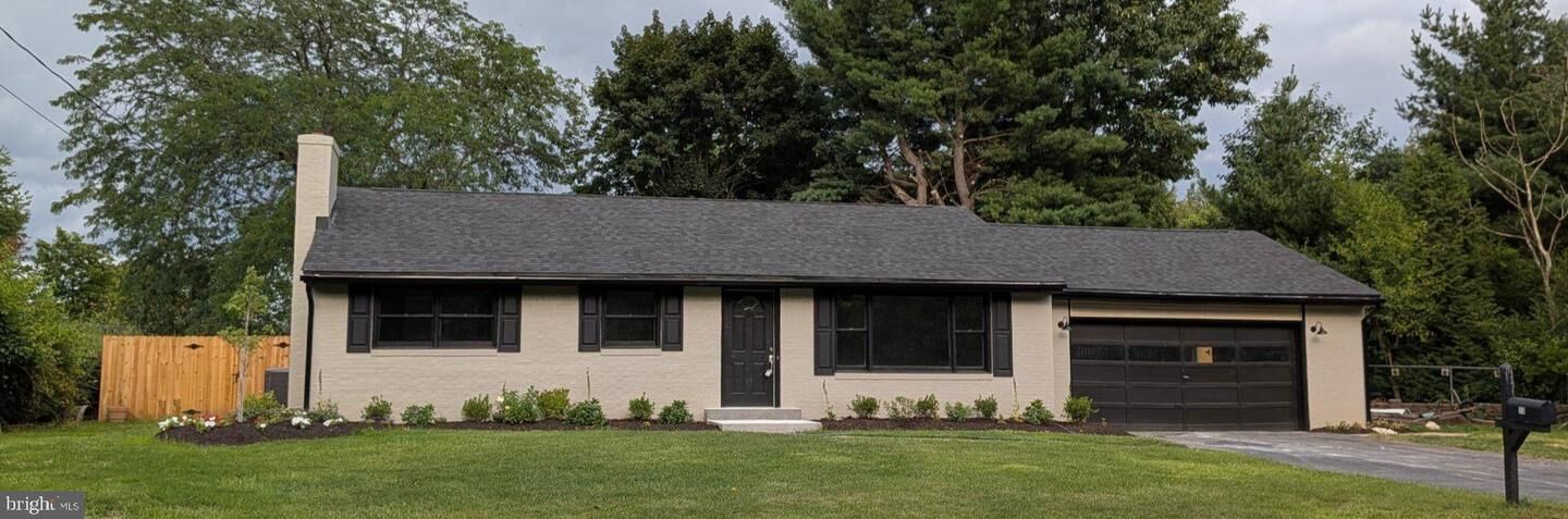 Property Photo: 13 Randall Drive PA 17025