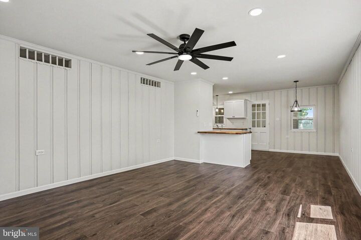 Property Photo: 105 Oak Hill Drive 1br PA 17057