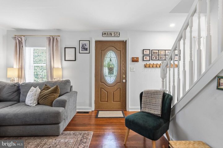 Property Photo: 18 Buttonwood Avenue PA 19355