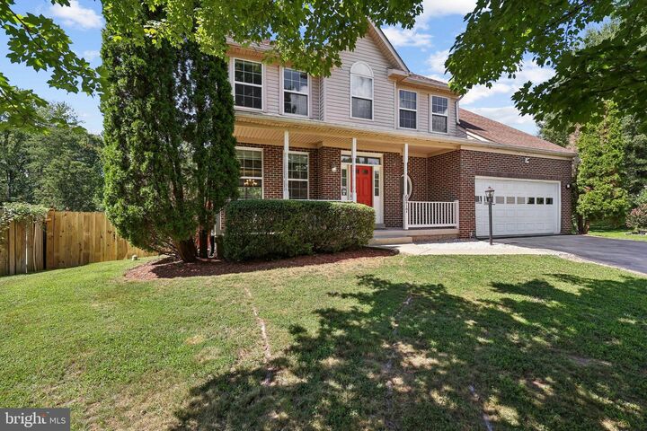 Property Photo: 6217 Oakland Drive VA 22193