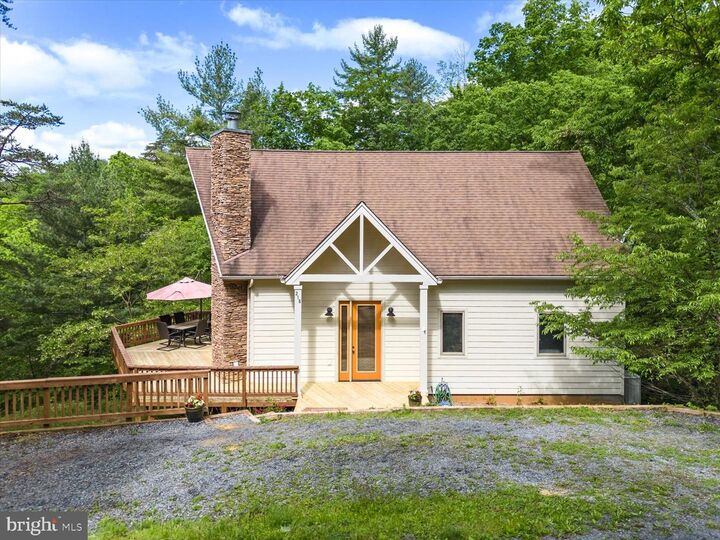 Property Photo: 218 Nelson Way VA 22810