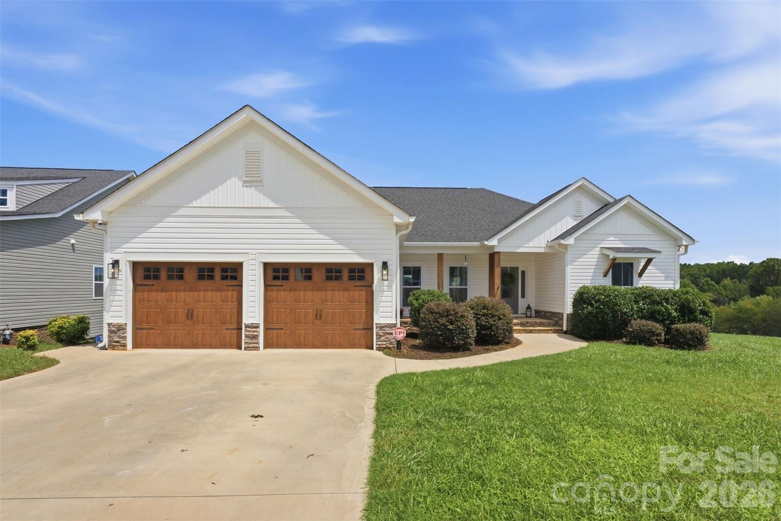 Property Photo:  233 Pinnacle Crossing  NC 28152 