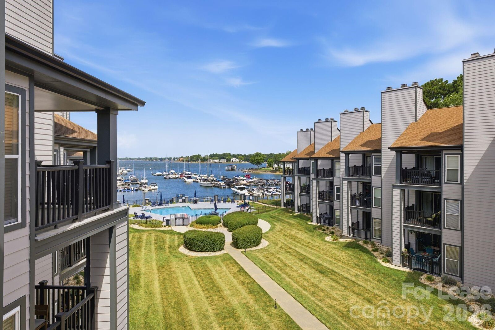 Property Photo: 18841 Vineyard Point Lane NC 28031