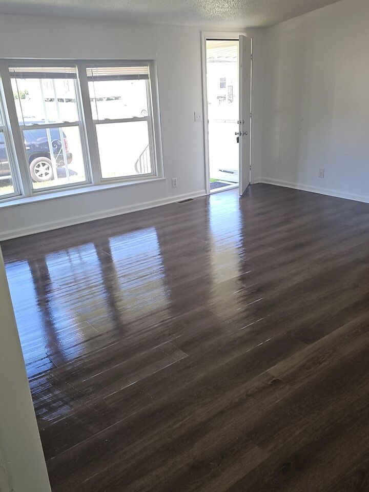 Property Photo:  215 Rona Boulevard  OH 43062 