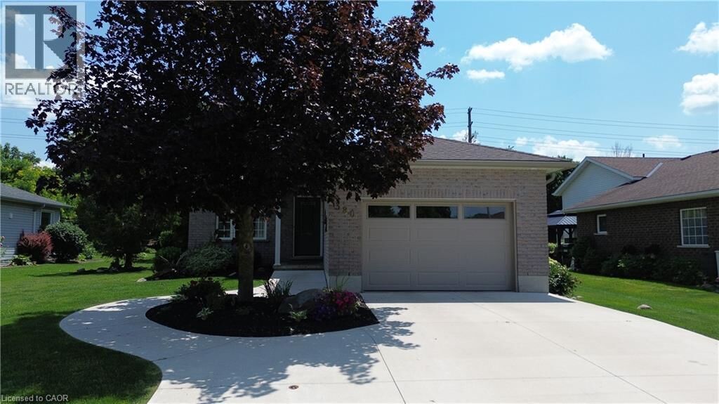Property Photo: 380 Havelock Avenue South ON N4W 3T4