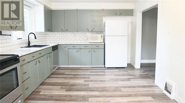 Property Photo:  356 St. George Street  ON P3B 2L6 
