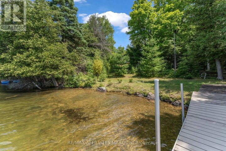 Property Photo:  1015 Penyck  Lake Lane  ON K0H 2P0 