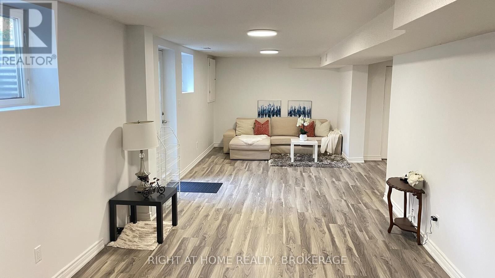Property Photo: 1163 Rosethorne Road Lower ON L6M 1H5