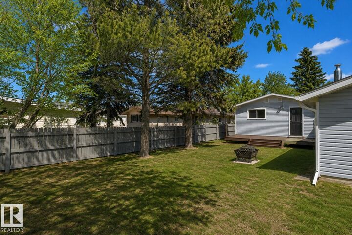 Property Photo: 4712 49 St AB T0C 0V0