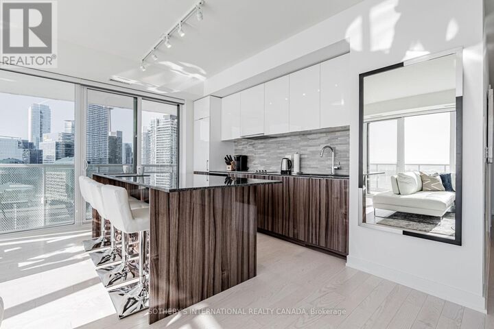 Property Photo:  15 Queens Quay East 3403  ON M5E 0A5 
