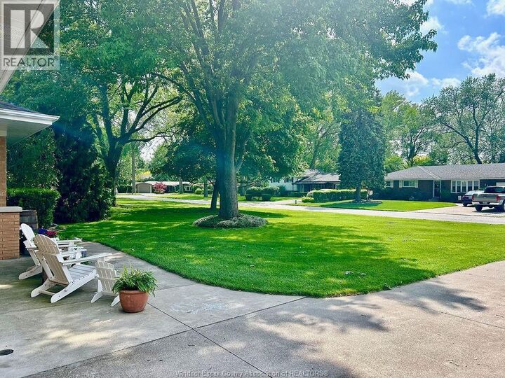 Property Photo:  338 Barry Avenue  ON N8N 2G3 