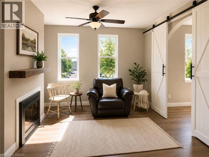 Property Photo:  107 Brant Avenue Upper  ON N3T 3H4 