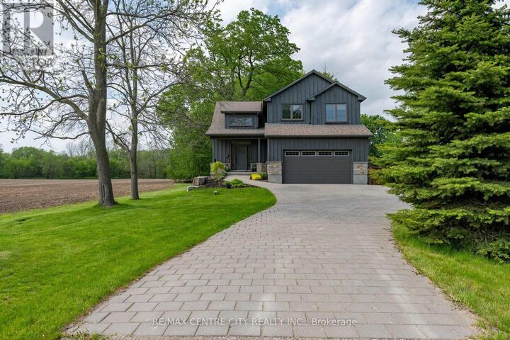 2580 Dundas Street — photo 1