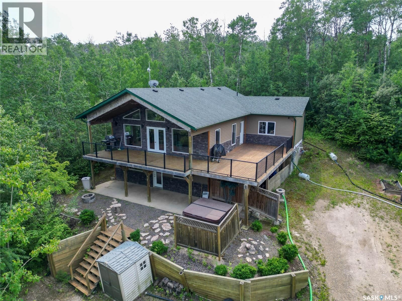 Property Photo:  130 Carwin Park Drive  SK S0J 0N0 