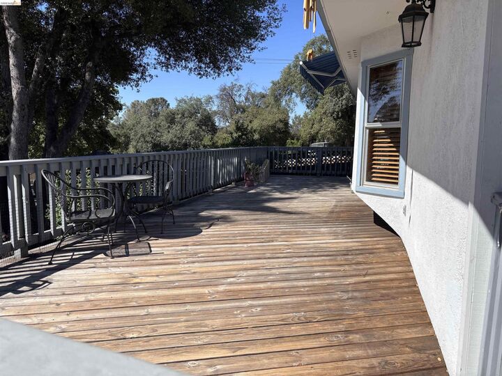 Property Photo: 19256 Rockridge Way CA 95370